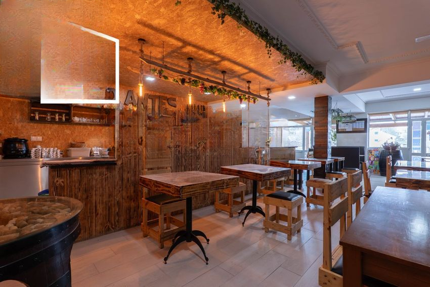 Restaurante + Moradia + Negócio Comercial em Oliveira de Frades 1